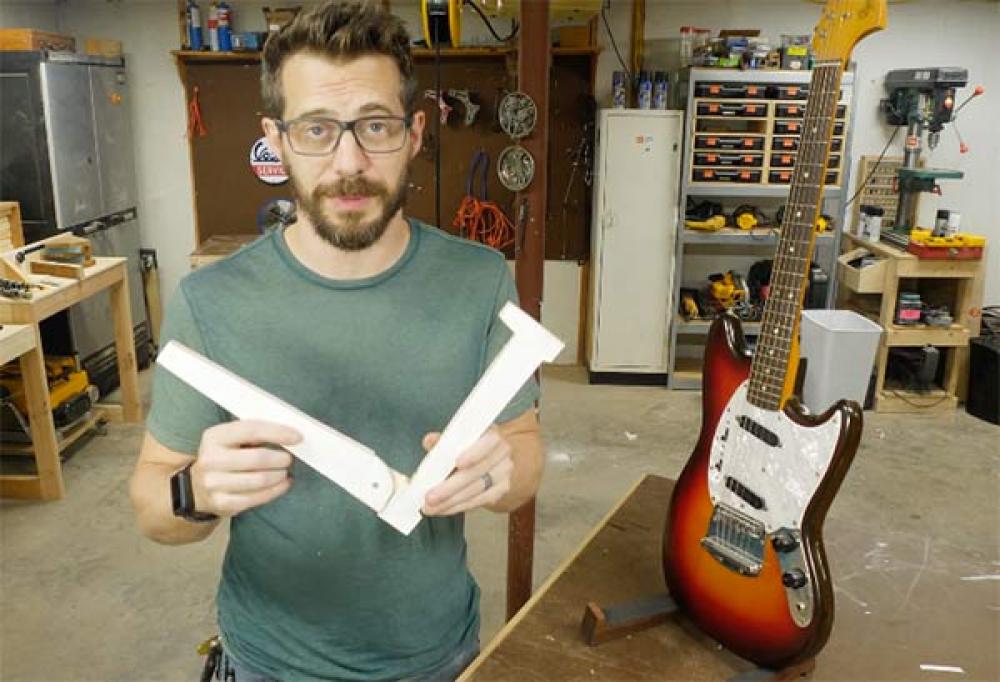 Accordo: Costruire uno stand per chitarra in legno